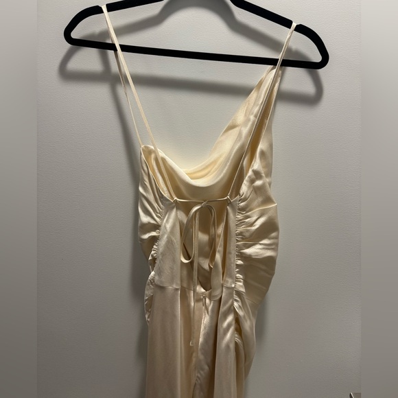 Shona Joy Cream Satin Dress - Picture 4 of 4